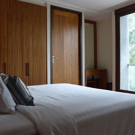 Luxx Langsuan Hotel - Sha Plus Бангкок Экстерьер фото