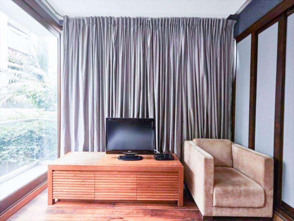 Luxx Langsuan Hotel - Sha Plus Бангкок Экстерьер фото