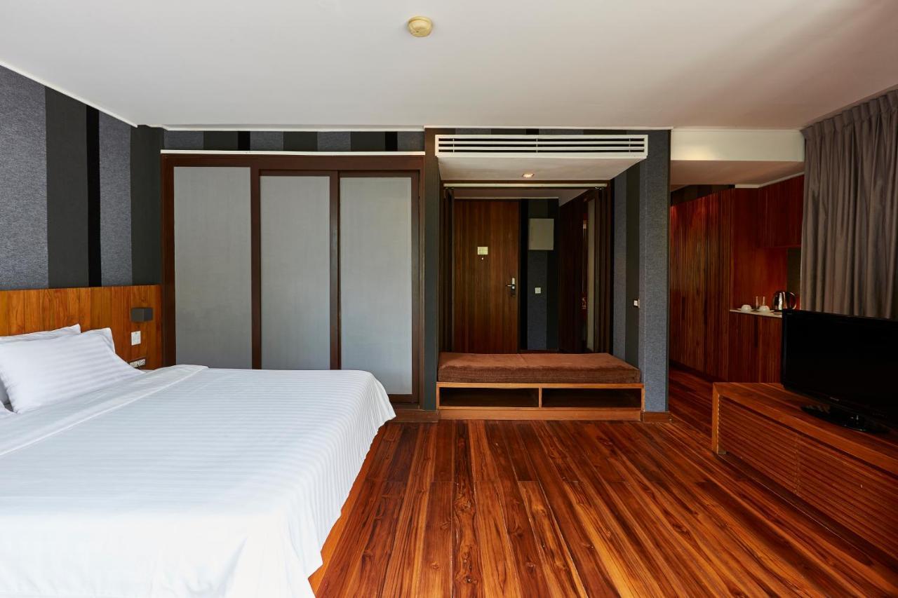 Luxx Langsuan Hotel - Sha Plus Бангкок Экстерьер фото