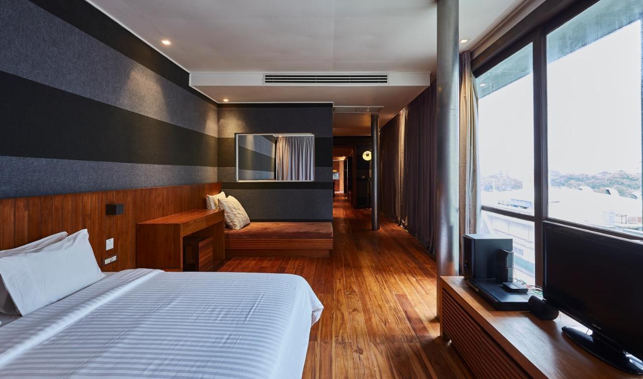 Luxx Langsuan Hotel - Sha Plus Бангкок Экстерьер фото