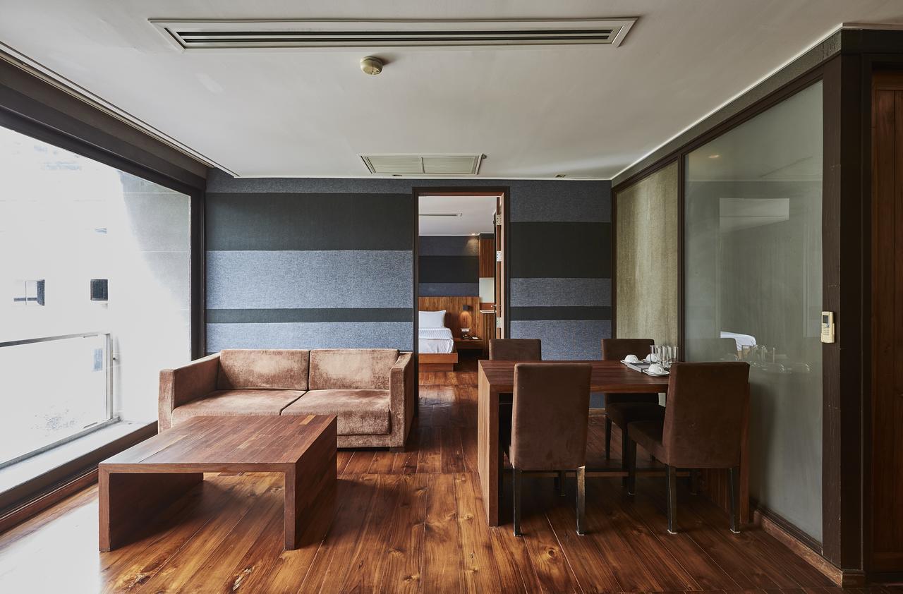 Luxx Langsuan Hotel - Sha Plus Бангкок Экстерьер фото