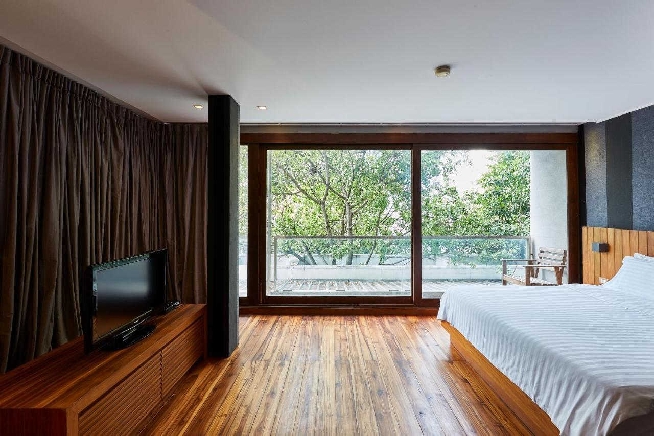 Luxx Langsuan Hotel - Sha Plus Бангкок Экстерьер фото