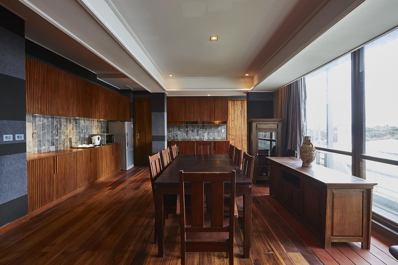 Luxx Langsuan Hotel - Sha Plus Бангкок Экстерьер фото